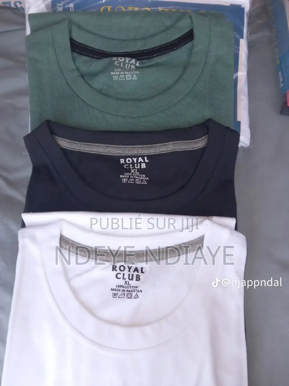T-Shirt 100% Coton Paquet De 3 Disponible a 3500 Le Paquet en Gros Et