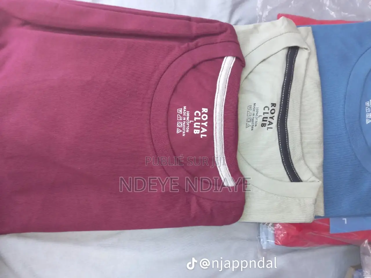 T-Shirt 100% Coton Paquet De 3 Disponible a 3500 Le Paquet en Gros Et