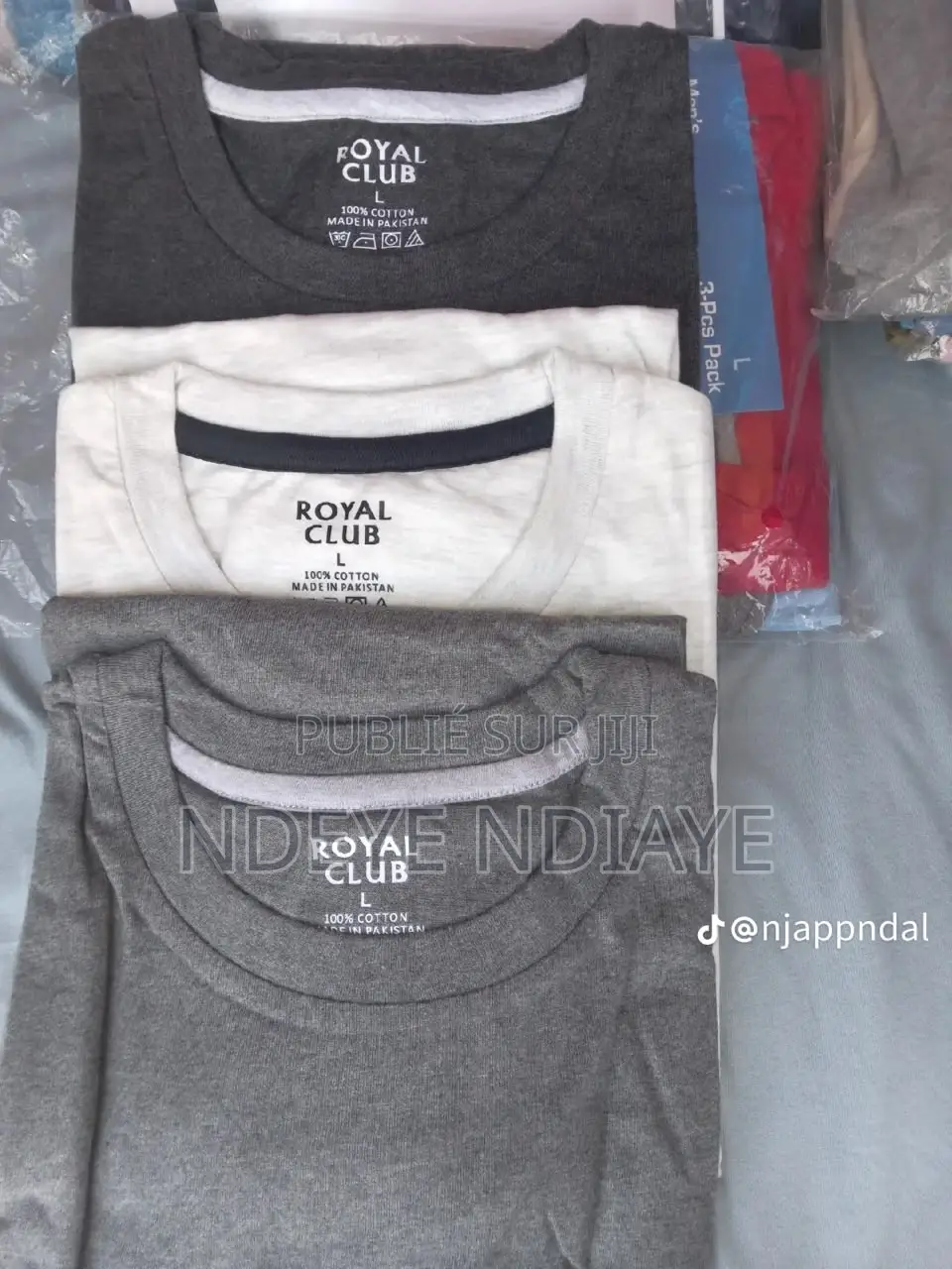 T-Shirt 100% Coton Paquet De 3 Disponible a 3500 Le Paquet en Gros Et