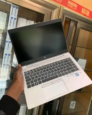 Ordinateur portable HP EliteBook 840 G5 8GB Intel Core i5 SSD 256GB