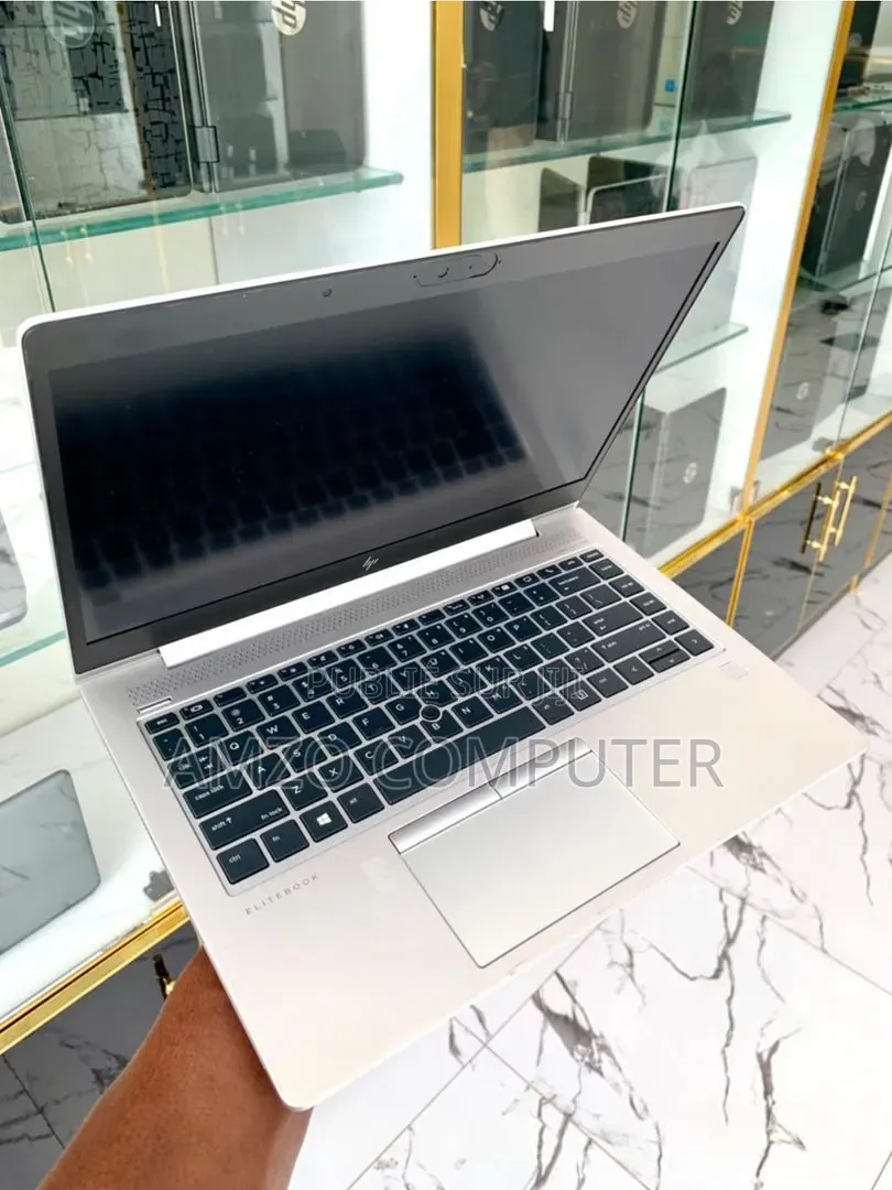Ordinateur portable HP MT44 8GB AMD Ryzen 5 SSD 256GB