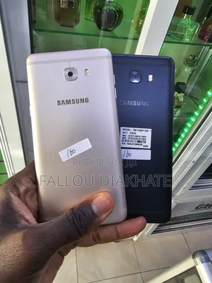 Nouveau Samsung Galaxy C7 Pro 64 GB Doré