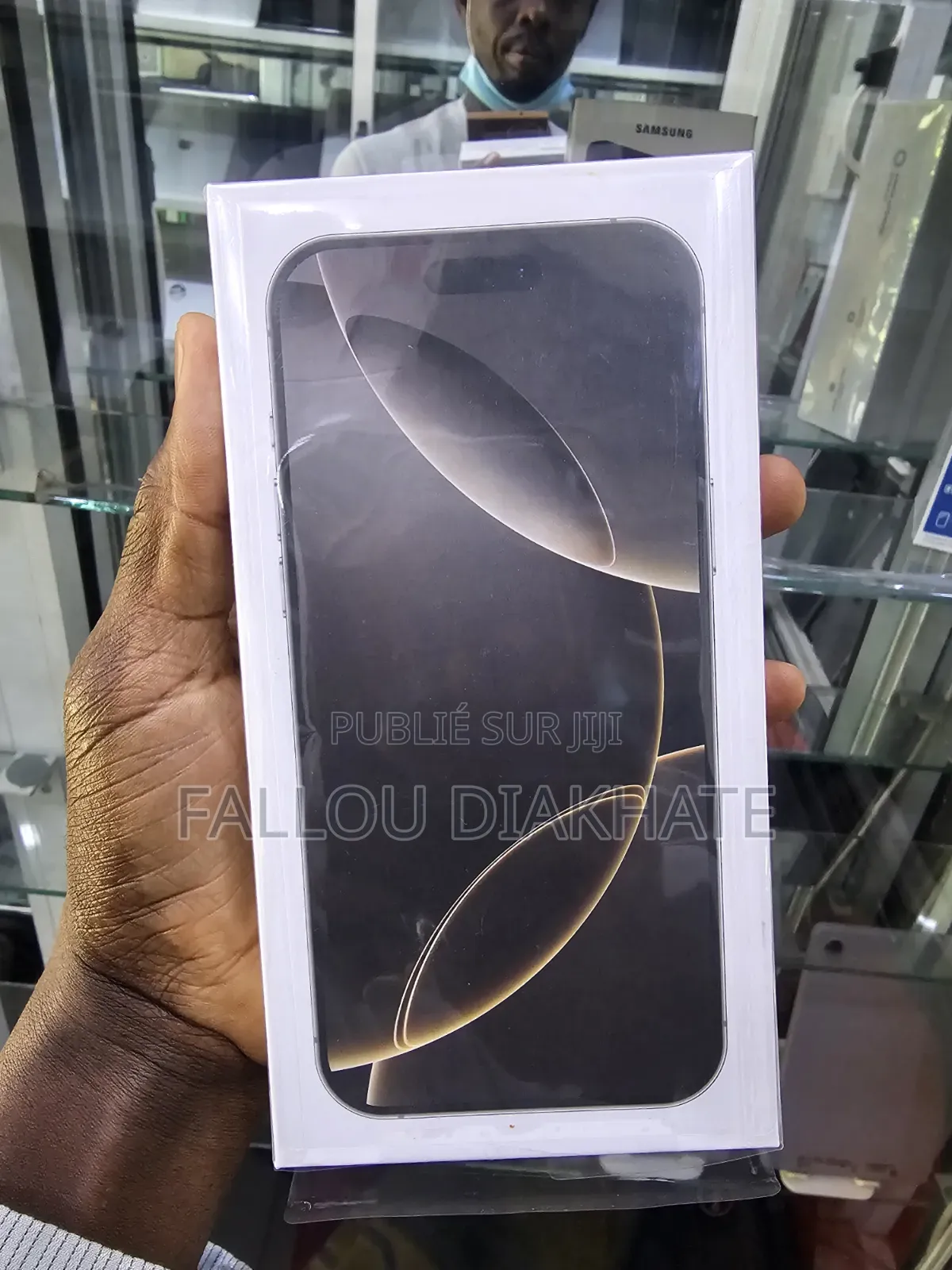 Nouveau Apple iPhone 16 Pro Max 256 GB Doré
