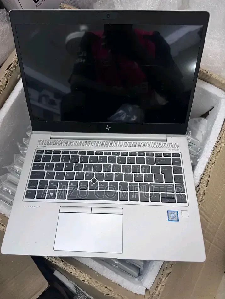 Ordinateur portable HP EliteBook 840 G8 16GB Intel Core i5 SSD 256GB