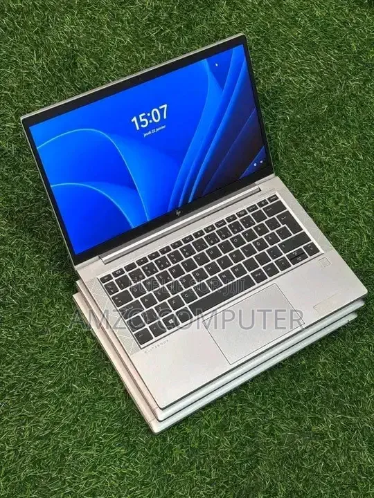 Ordinateur portable HP EliteBook 840 G8 16GB Intel Core i5 SSD 256GB