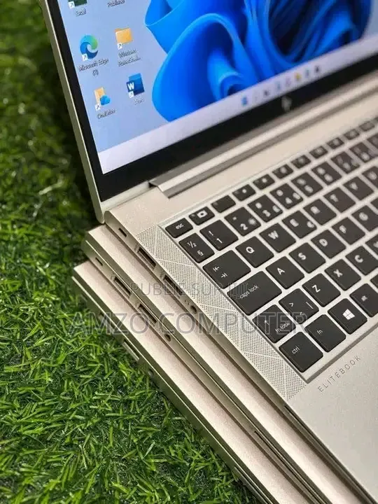 Ordinateur portable HP EliteBook 840 G8 16GB Intel Core i5 SSD 256GB