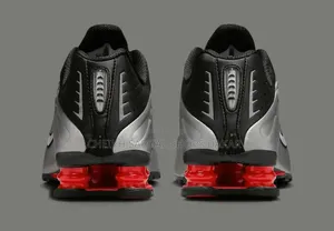 Nike Shox R4