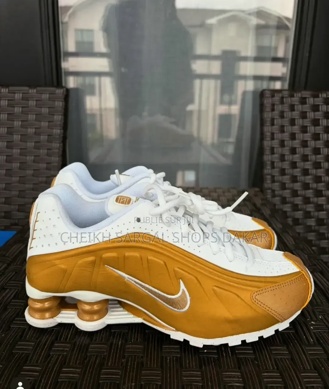 Nike Shox R4