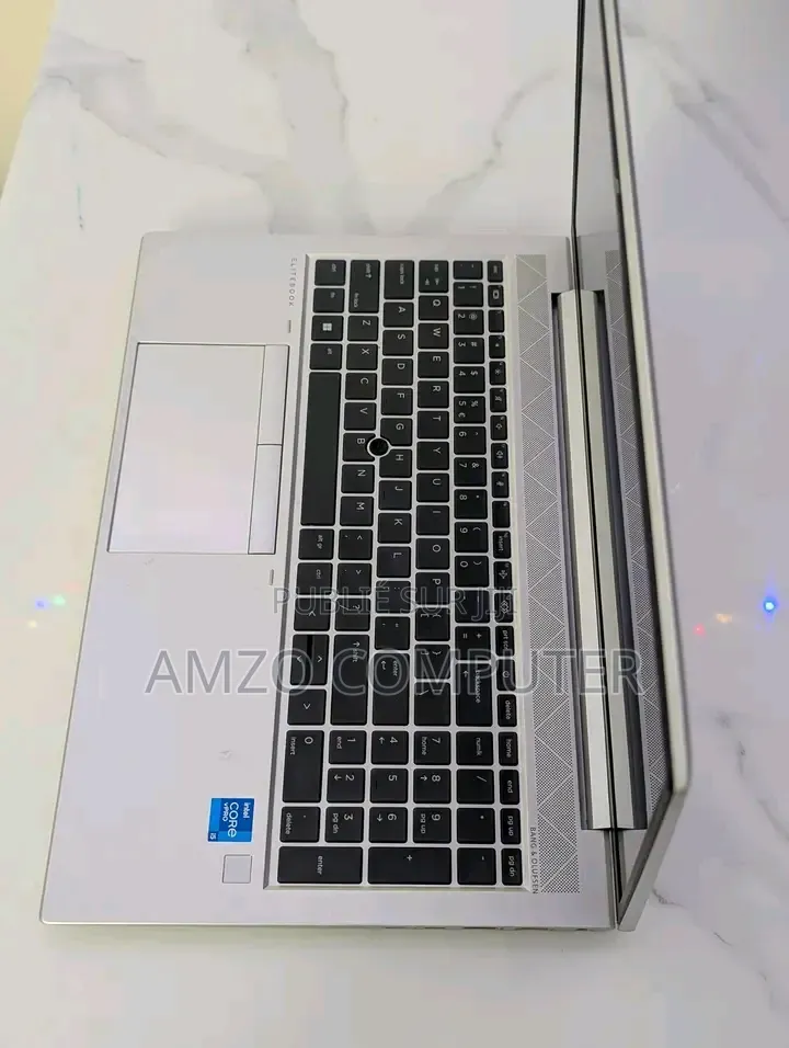 Nouveau HP EliteBook 850 G8 16GB Intel Core i5 SSD 512GB