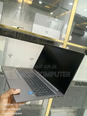 Ordinateur portable HP ZBook Firefly G8 16GB Intel Core i5 SSD 512GB