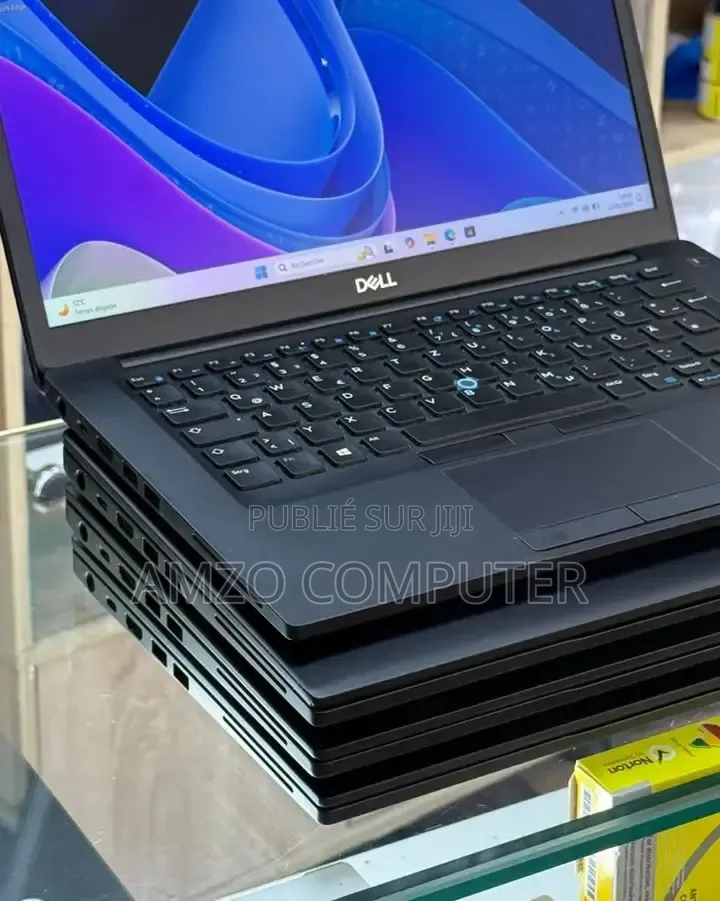 Ordinateur portable Dell Latitude 7490 8GB Intel Core i7 SSD 256GB