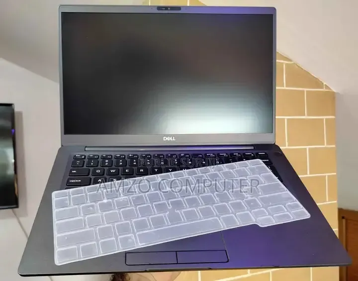 Ordinateur portable Dell Latitude 7400 8GB Intel Core i5 SSD 256GB