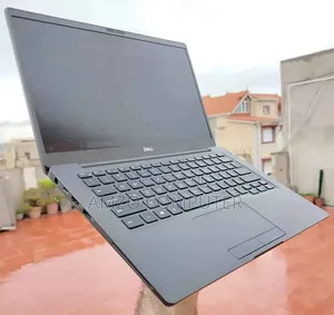 Ordinateur portable Dell Latitude 7400 8GB Intel Core i5 SSD 256GB