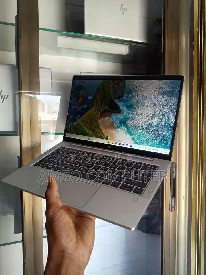 Ordinateur portable HP 630 16GB AMD Ryzen 5 SSD 256GB