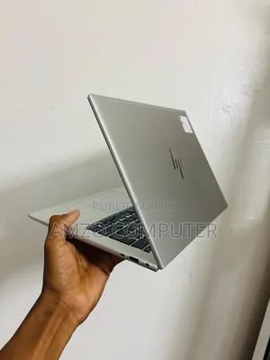 Ordinateur portable HP EliteBook 840 G10 16GB Intel Core i5 SSD 512GB