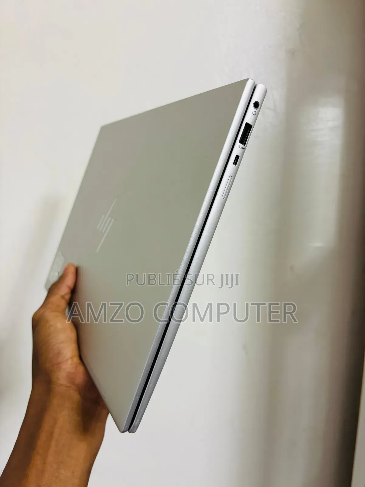 Ordinateur portable HP EliteBook 840 G10 16GB Intel Core i5 SSD 512GB