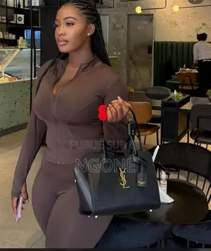 Sac Yve Saint Laurent Disponible 28cm