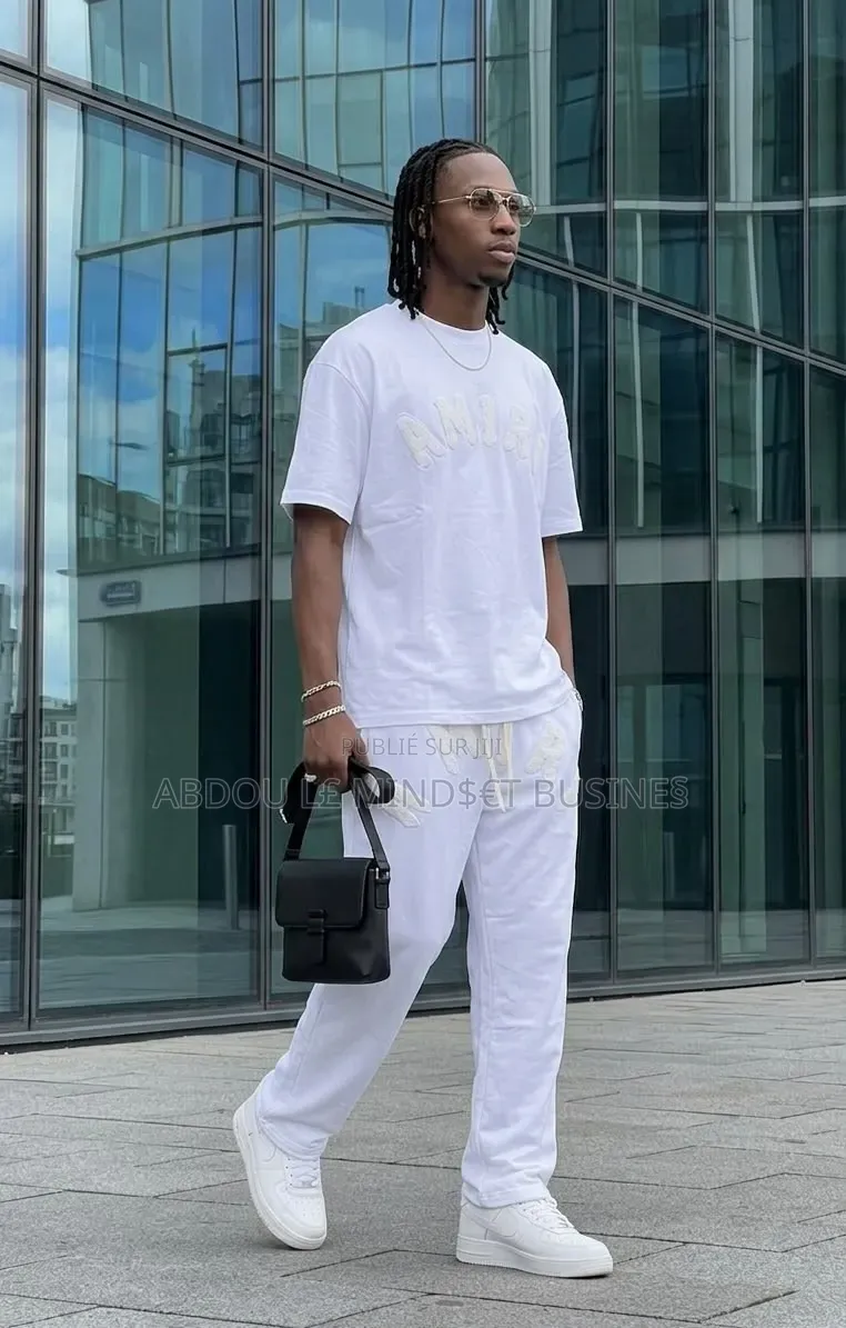 Ensemble Amiri Disponible