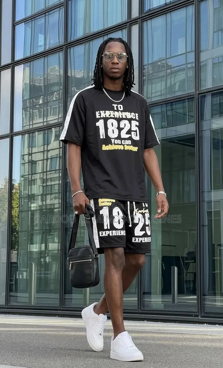 Ensemble Shorts to Expérience Disponible
