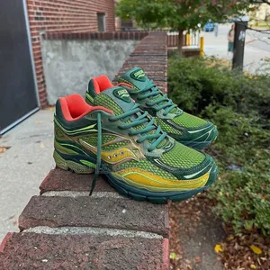 Saucony Vert Disponible