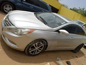 Hyundai Sonata 2011 Gris