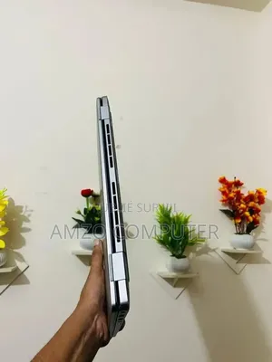 Ordinateur portable Dell Latitude 7440 16GB Intel Core i7 SSD 512GB
