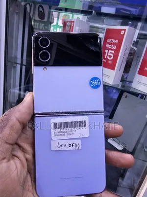 Nouveau Samsung Galaxy Z Flip4 256 GB Autre