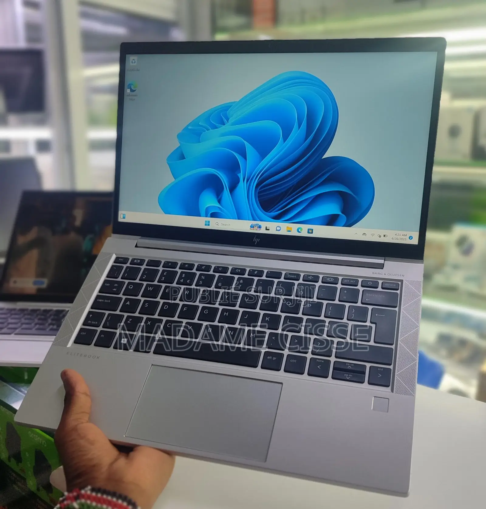 Nouveau HP EliteBook 830 G8 8GB Intel Core i5 SSD 512GB