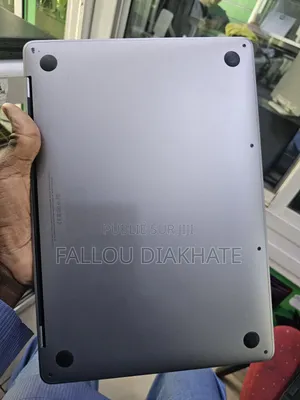 Nouveau Apple MacBook Pro 2017 8GB Intel Core i5 SSD 256GB