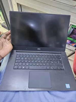 Ordinateur portable Dell XPS 15 16GB Intel Core i5 HDD 1T