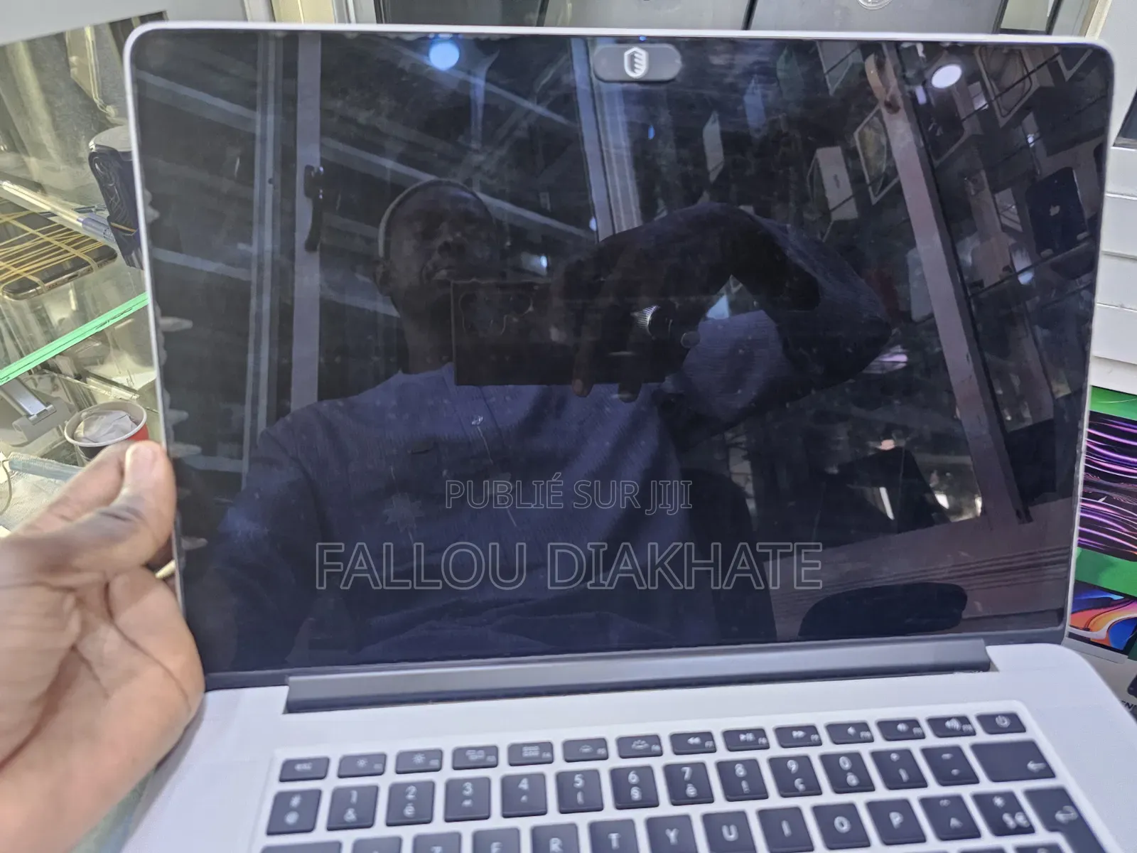 Ordinateur portable Apple MacBook Pro 2015 16GB Intel Core i7 SSD 256GB