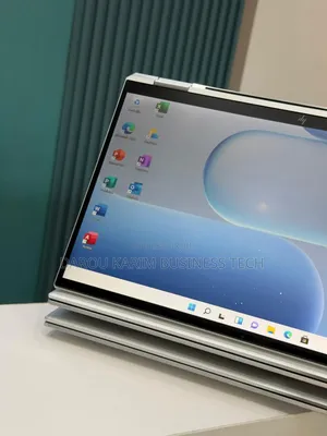 Nouveau HP EliteBook 1040 G8 16GB Intel Core i5 SSD 256GB