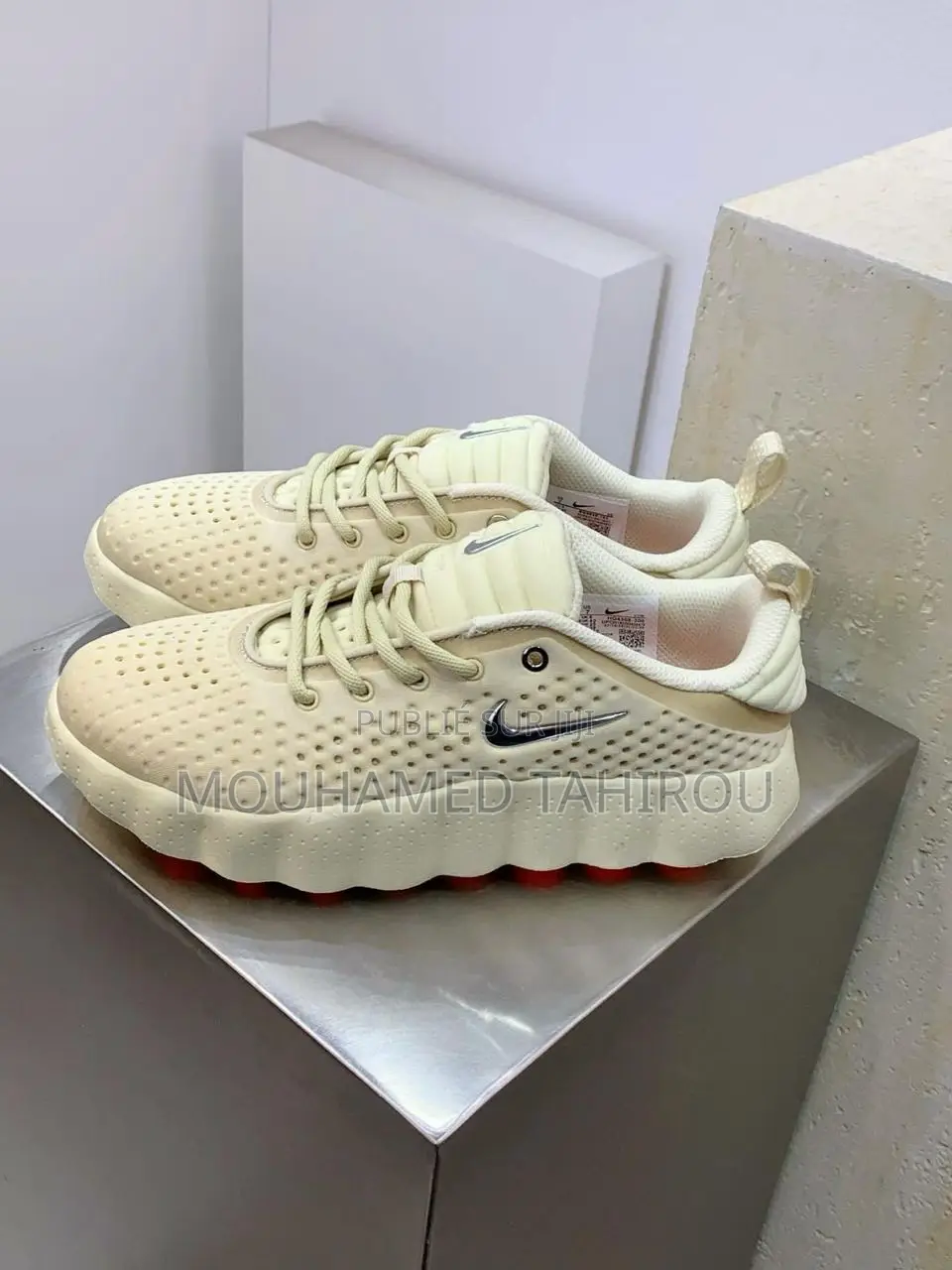 Nike Mind 002