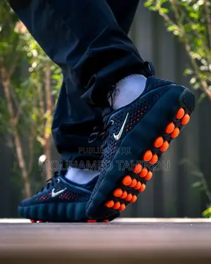 Nike Mind 002