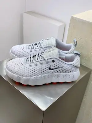 Nike Mind 002