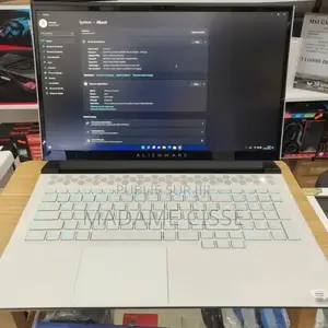 Nouveau Dell Allienware M18 R1 32GB Intel Core i9 SSD 512GB