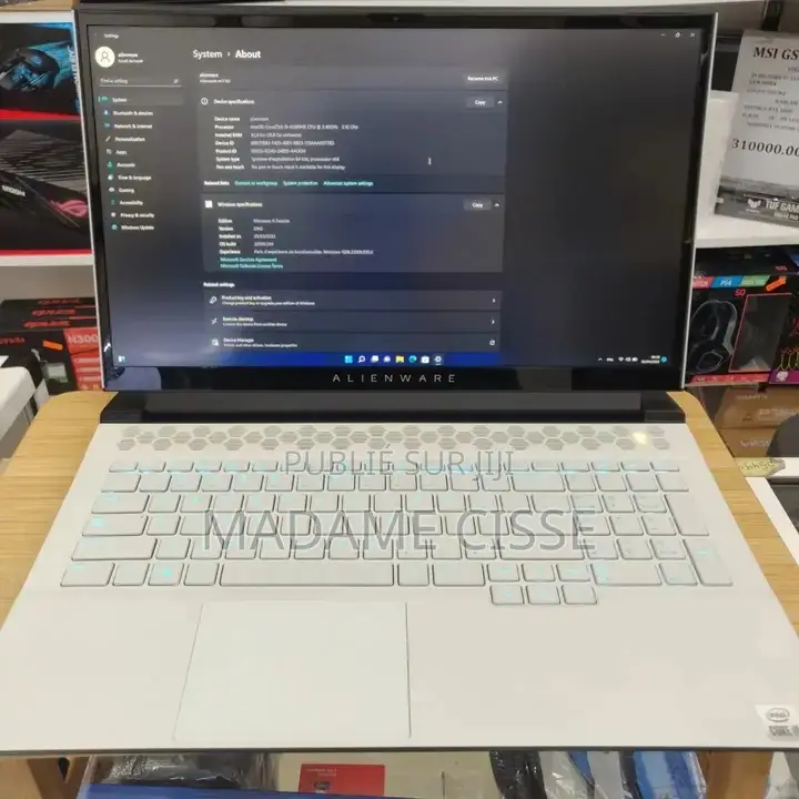Nouveau Dell Allienware M18 R1 32GB Intel Core i9 SSD 512GB