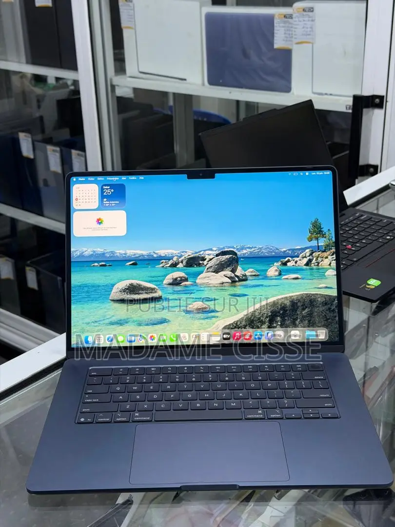 Nouveau Apple MacBook Air 2025 M4 24GB Apple M4 SSD 512GB
