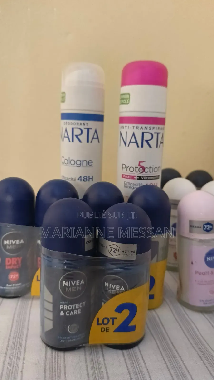 Parfum Et Déodorant Disponible en Même Temps.
