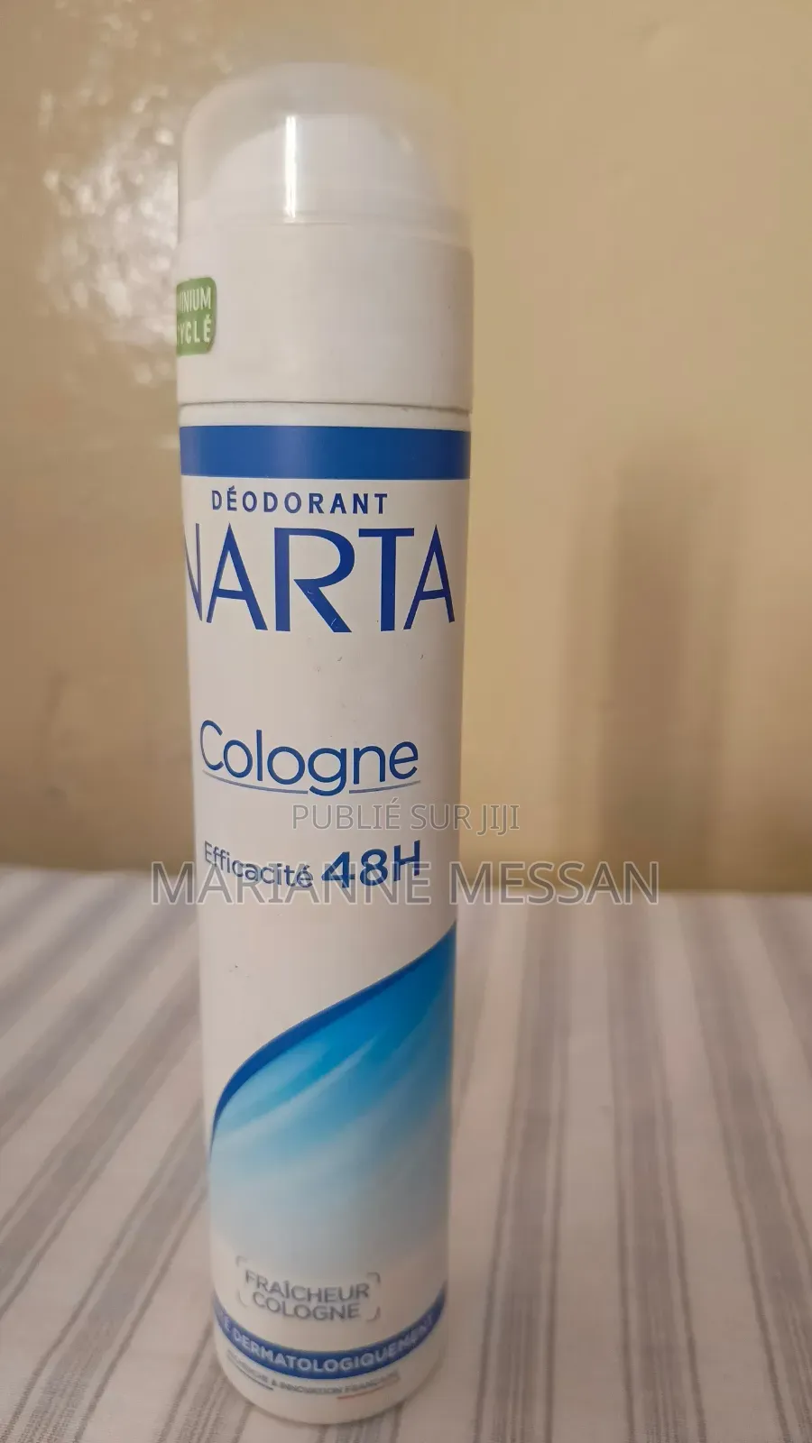 Parfum Et Déodorant Disponible en Même Temps.