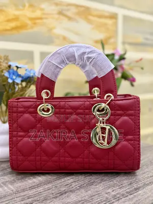 Lady Dior Mini Et Sacs Cabas Tressés.