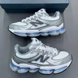 New Balance 2000