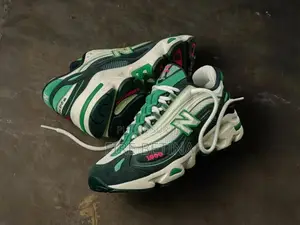 New Balance 1000