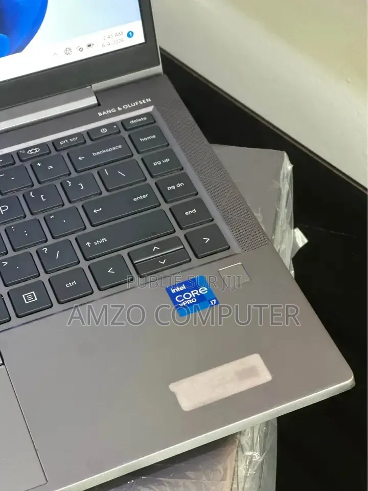 Ordinateur portable HP ZBook Firefly G8 16GB Intel Core i7 SSD 256GB