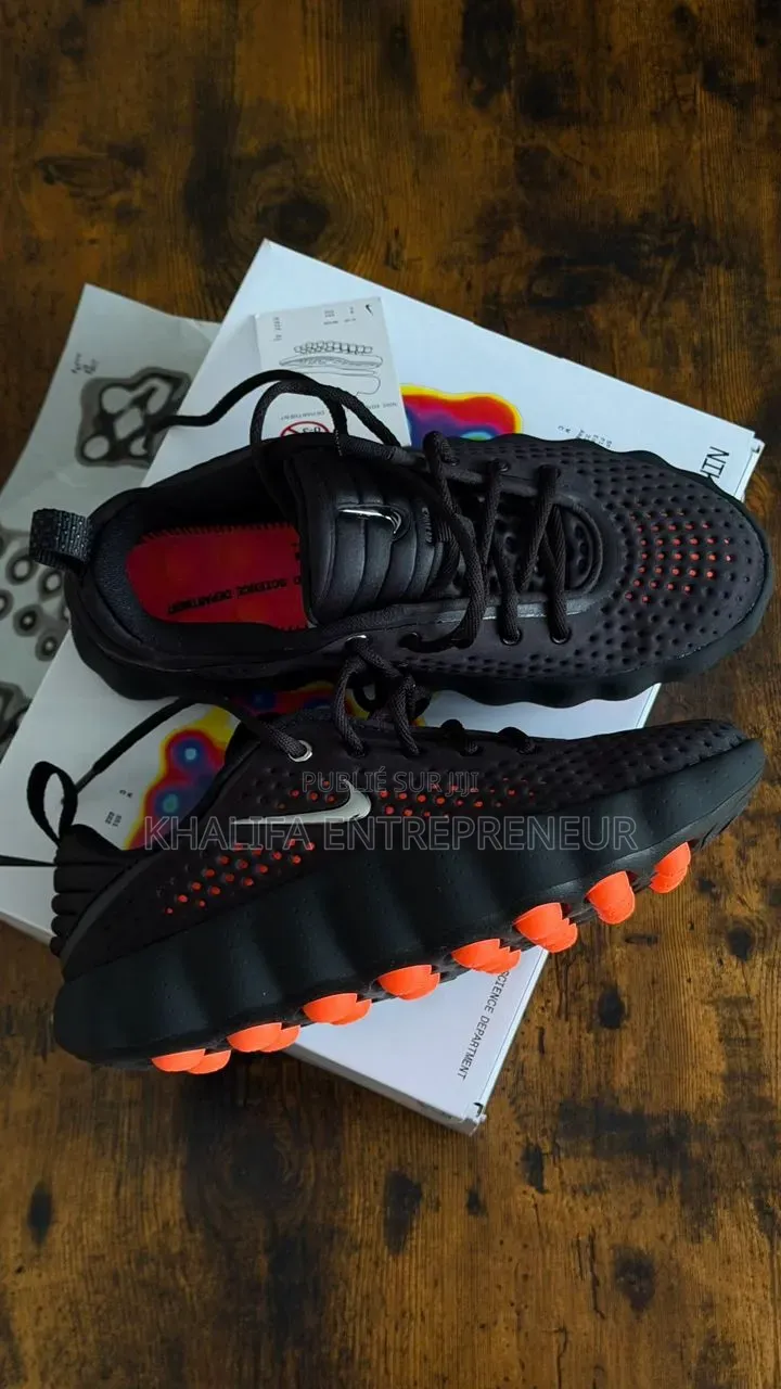 Nike Mind 002