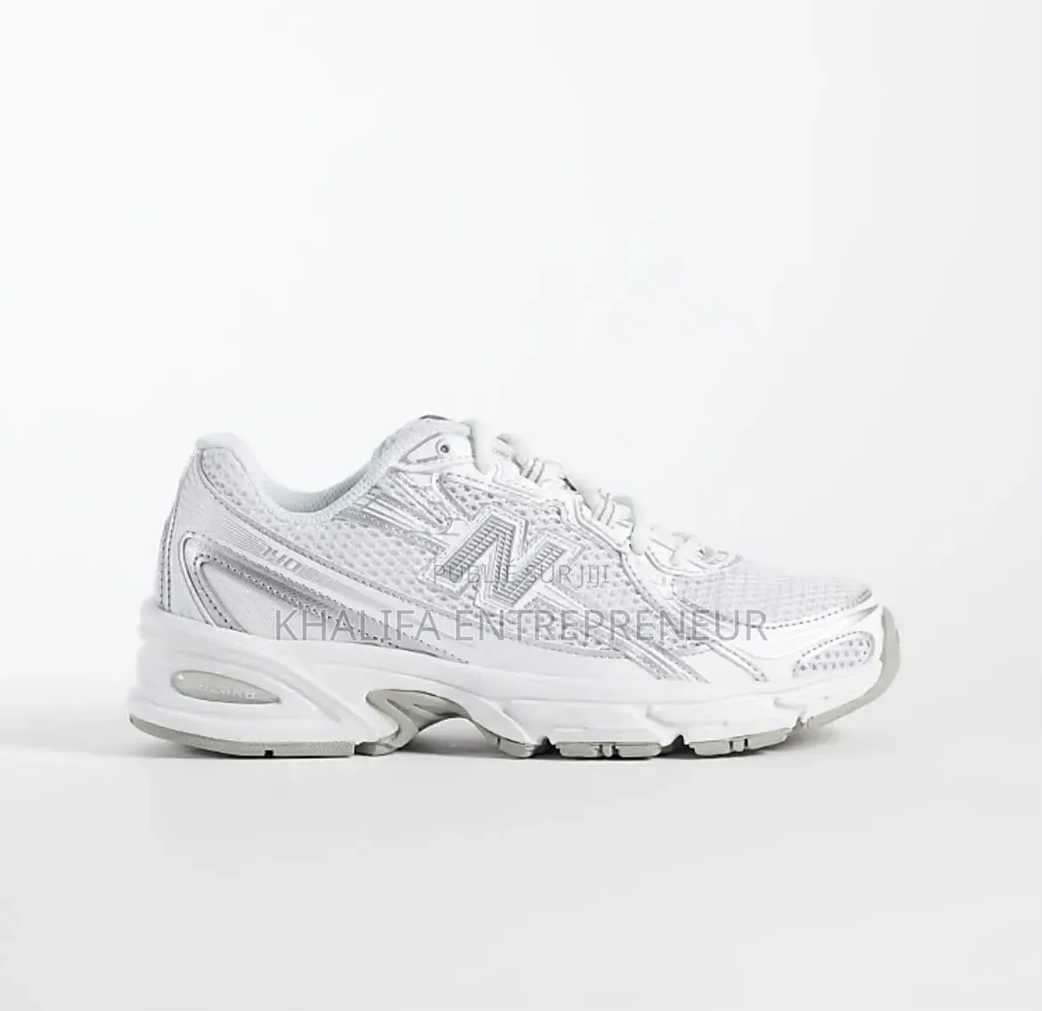 New Balance 740