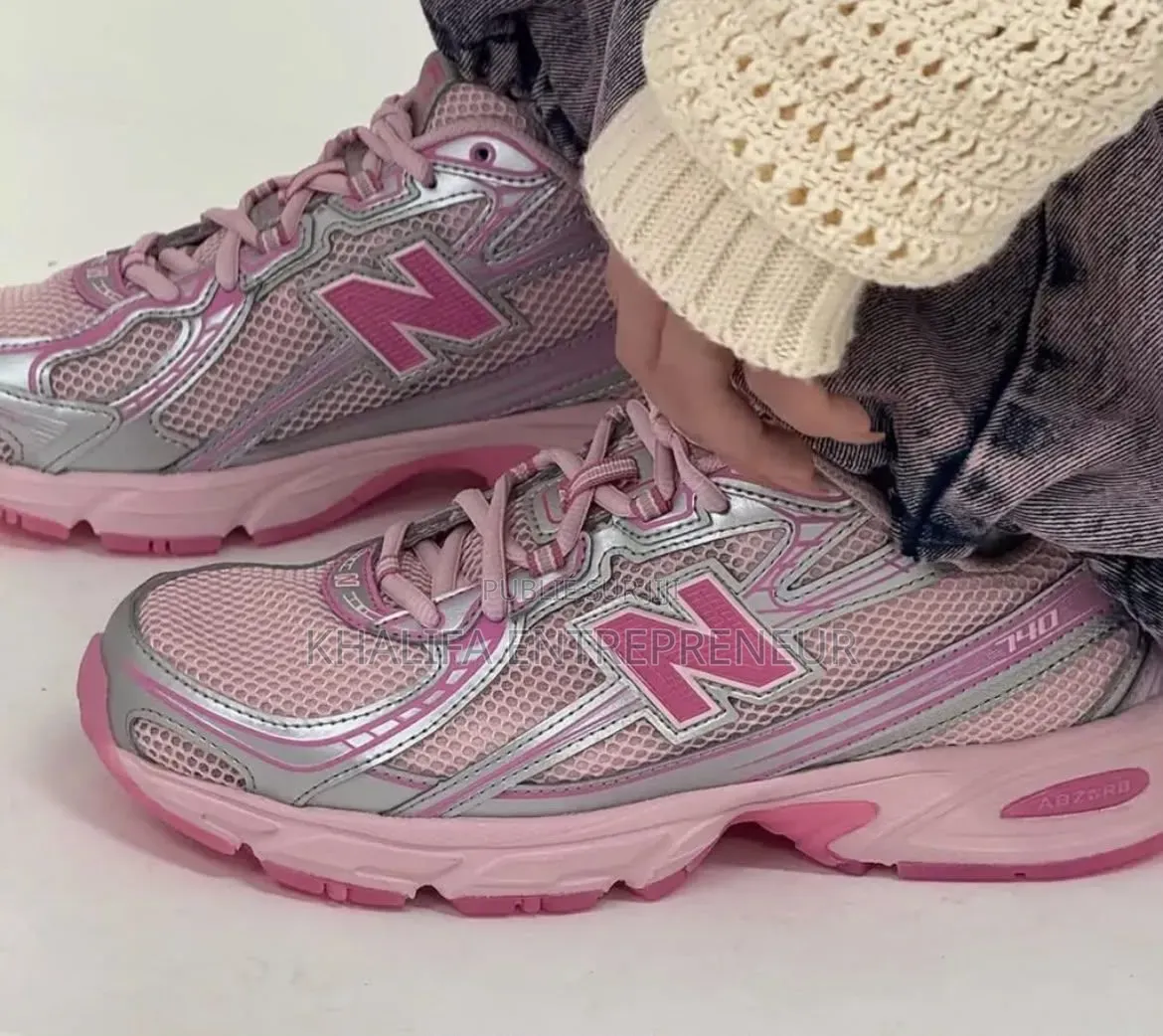 New Balance 740