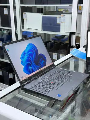 Nouveau Lenovo ThinkPad P15s 64GB Intel Core i7 SSD 1T