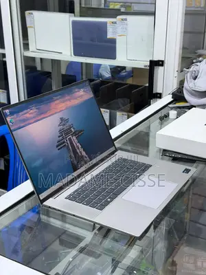 Nouveau HP ZBook Studio 16GB Intel Core Ultra 9 SSD 1T