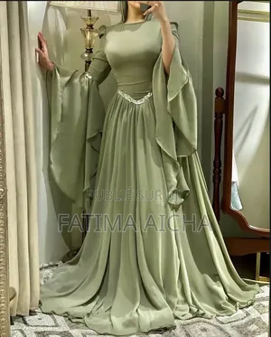  Nouvelle Collection – Robes en Soie 